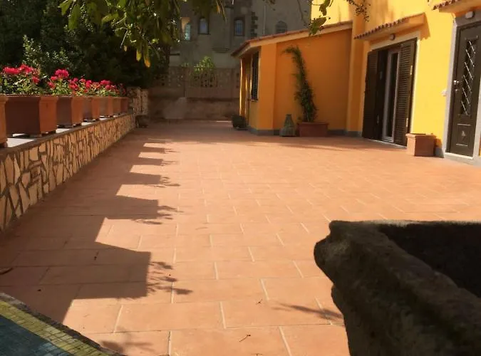 La * Castel Gandolfo