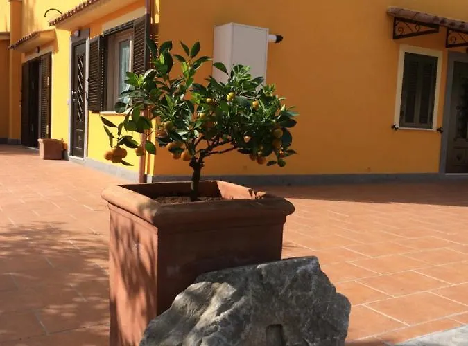 La * Castel Gandolfo